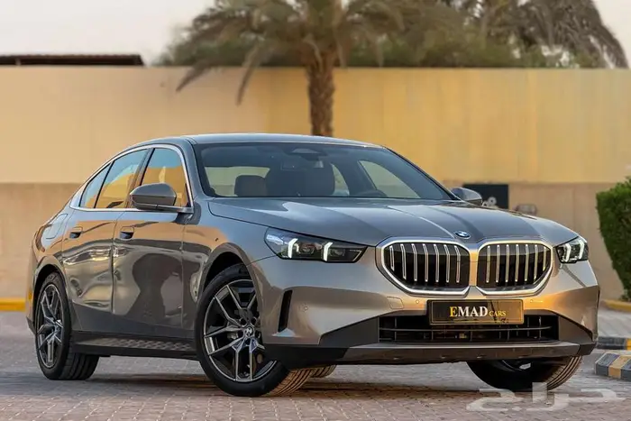 BMW 520i LAXURY 2024 ذهبي خليجي 0
