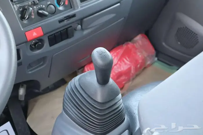 ايسوزو قلاب3 طن 2025 ياباني. 5