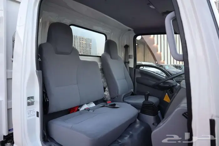 ايسوزو قلاب3 طن 2025 ياباني. 2