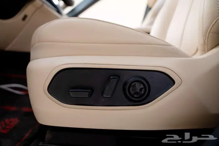 جيب جراند شيروكي ليمتد بلس 2023 اصفااار بسعر تنافسي 15