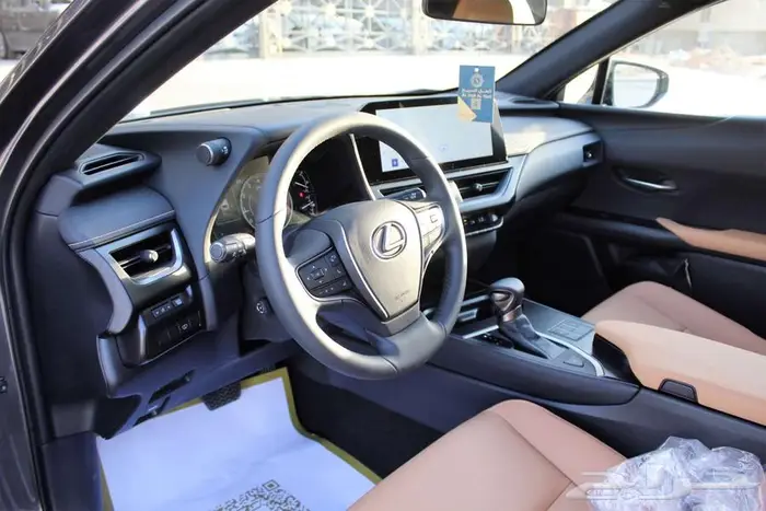 لكزس - UX300 خليجي هايبرد - 2025 - فل كامل-اقل سعر 6