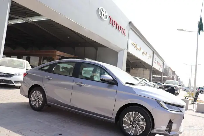 تويوتا يارس متوفر كل الفئات والالوان اقل سعر 4