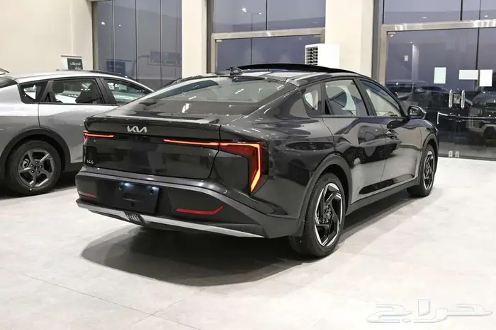 كيا K4 الفئه EX النص فل ماكينة 2.0 موديل 2026 18