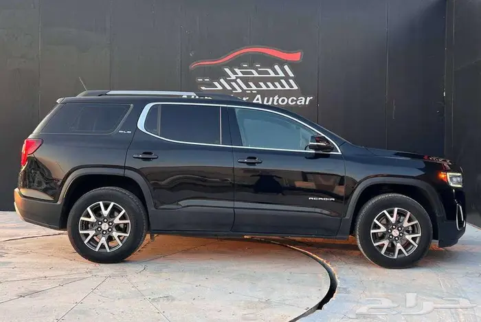 جي ام سي اكاديا 2023 مستعمل لدى شركة عبدالمجيد الخضر 3