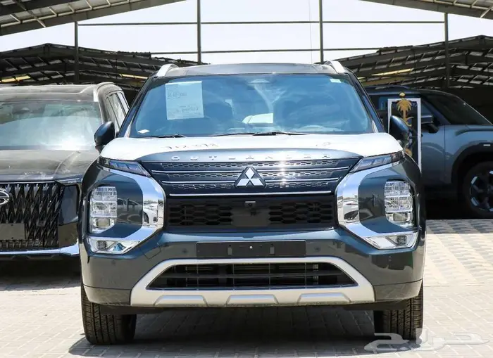 ميتسوبيشي اوتلاندر 2025 باقل سعر (متوفر جميع الألوان) 1