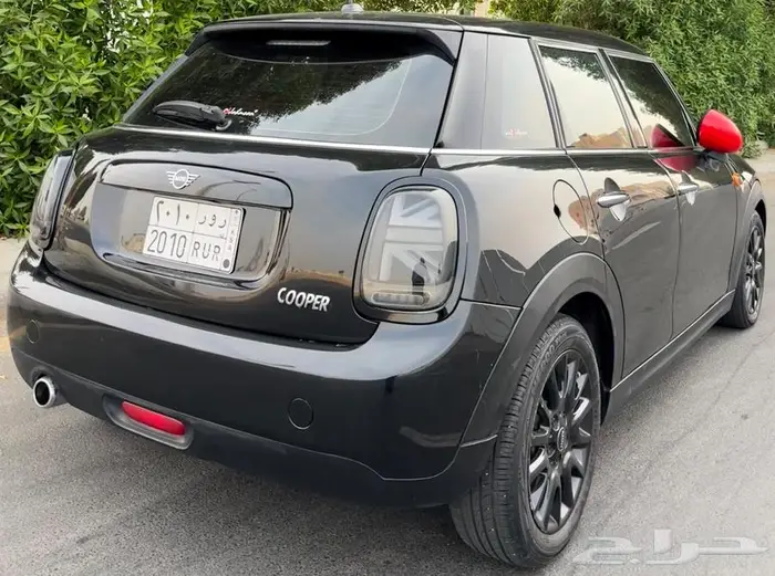 ميني كوبر 4 ابواب 2019 اسود داخلية احمر 3 سلندر تيربو 1.5 9