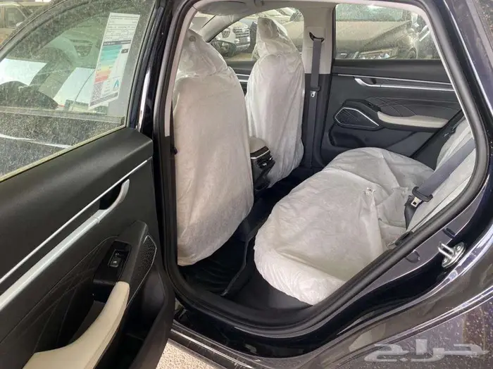 جيلي امجراند استاندر 2026 لون كحلي لدى الفريدي 2