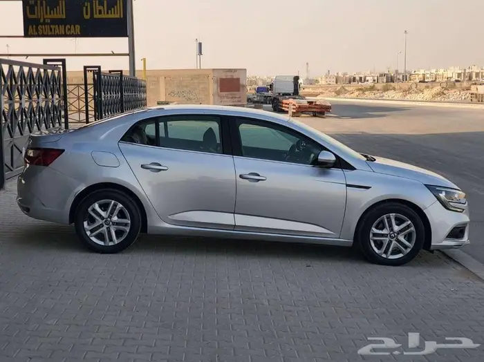 رينو ميجان 2020 4