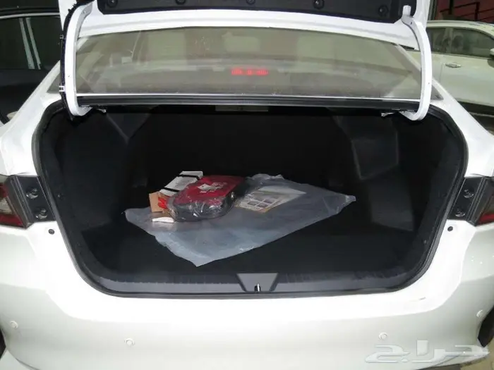 تويوتا يارس Y بنزين 2026 - عروض الأقساط 8