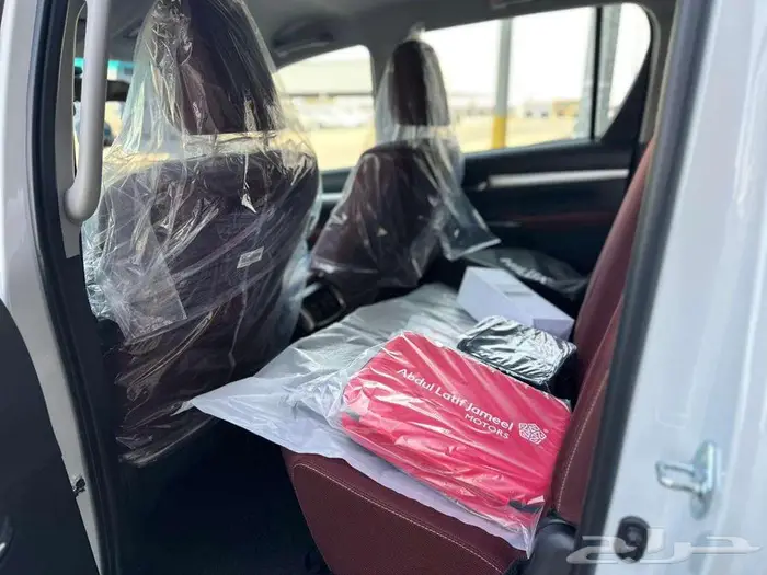 تويوتا هايلكس دبل تماتيك 2025 بنزين 5