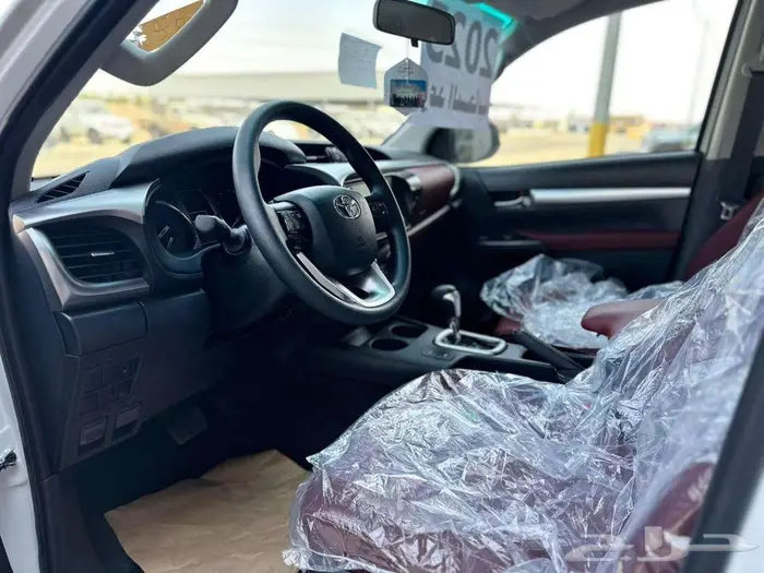 تويوتا هايلكس دبل تماتيك 2025 بنزين 3