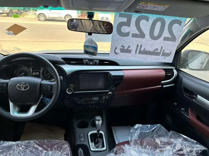 تويوتا هايلكس دبل تماتيك 2025 بنزين 4