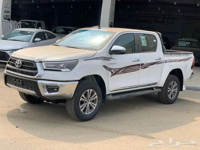 تويوتا هايلكس دبل تماتيك 2025 بنزين 1