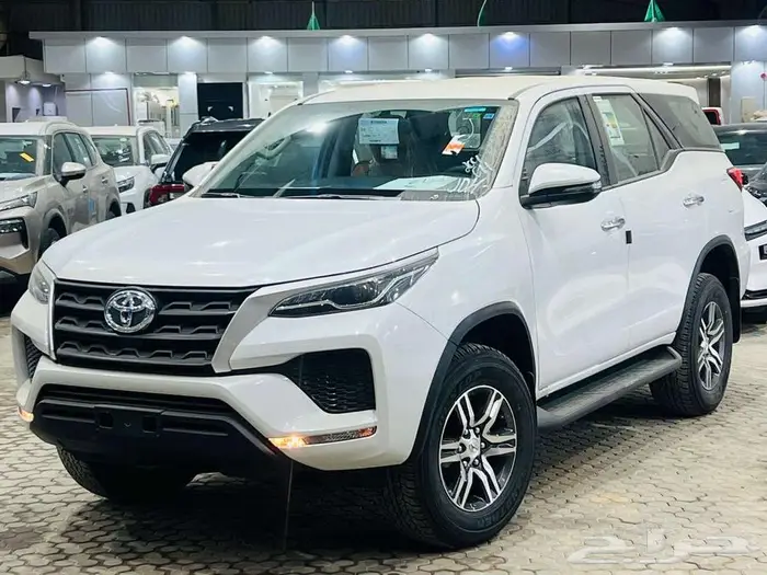 تويوتا فورتشنر GX2 بنزين 2025 1