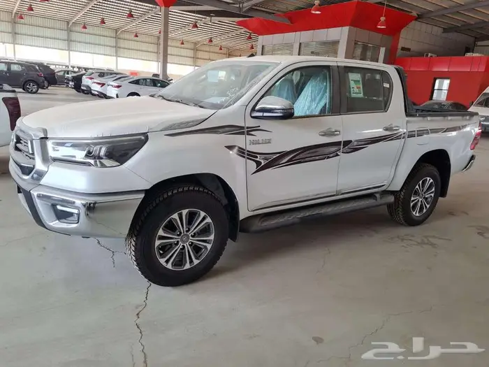 هايلوكس غمارتين فل كامل قير توماتيك 2025 1