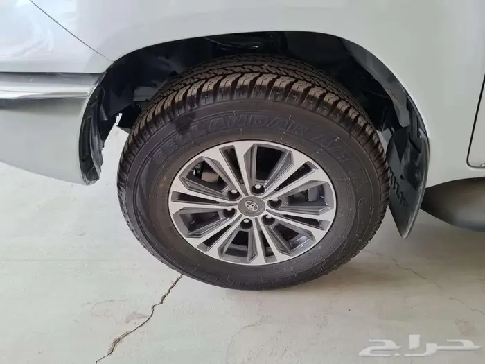 هايلوكس غمارتين فل كامل قير توماتيك 2025 11