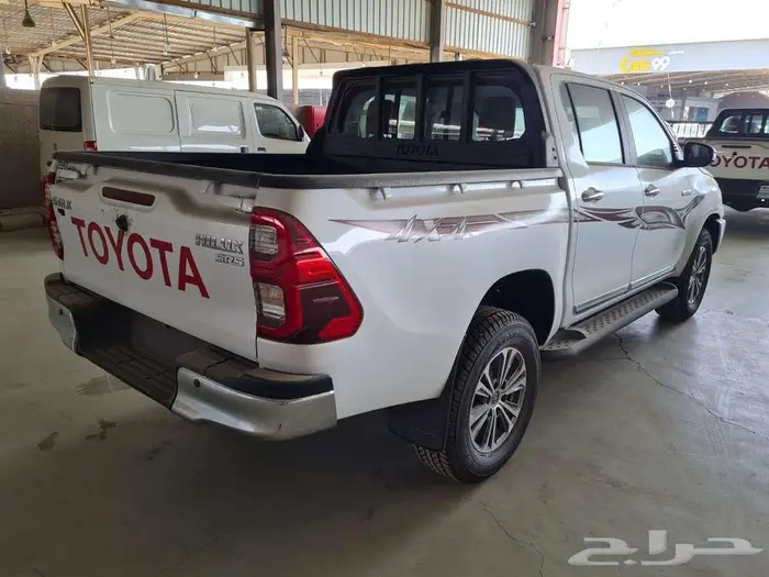 هايلوكس غمارتين فل كامل قير توماتيك 2025 12