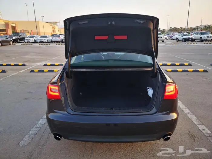 أودي A6 موديل 2015  صالون  لون رمادي غامق 8