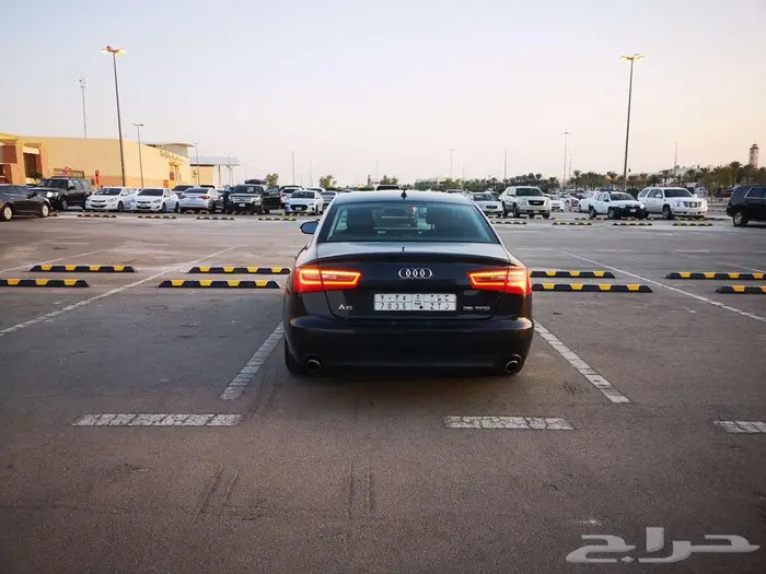 أودي A6 موديل 2015  صالون  لون رمادي غامق 3