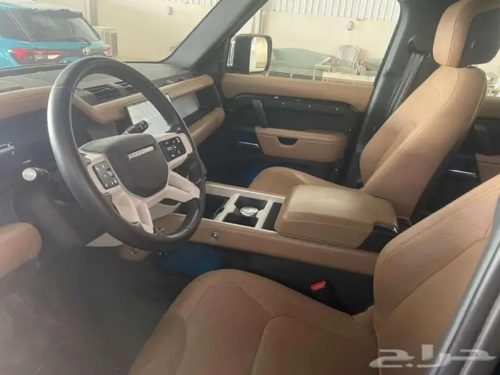 لاندروفر - ديفندر HSE V6 موديل 2025 الممشي 25 الف كم 7