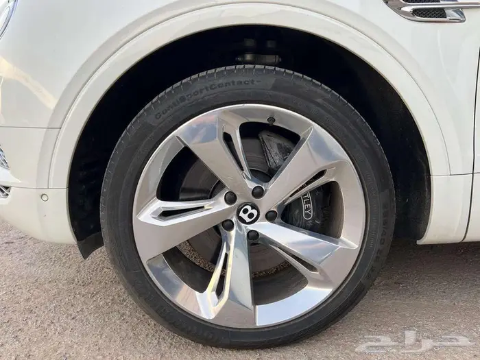 بنتلي بنتياقا موديل 2017 مستعمل بدى وكالة 16