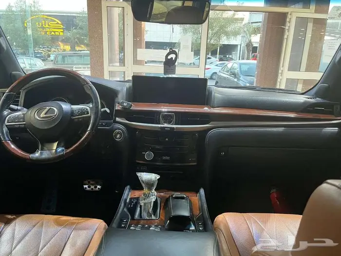 لكزس 570بلاك اديشن 2021 7