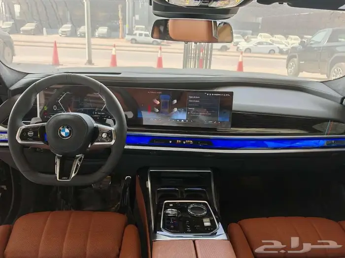بي ام دبليو 735i موديل 2026 اسود خليجي 14