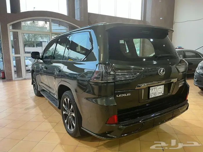 لكزس 570بلاك اديشن 2021 3