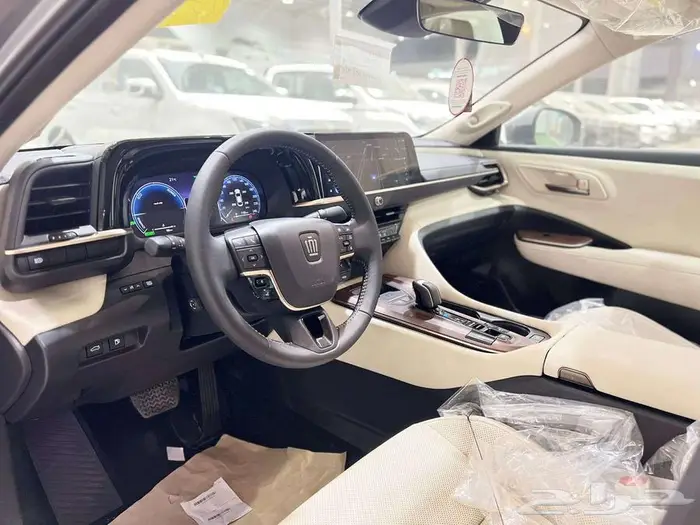 تويوتا كراون بريميوم هايبرد 2026 بأقل الأسعار 19