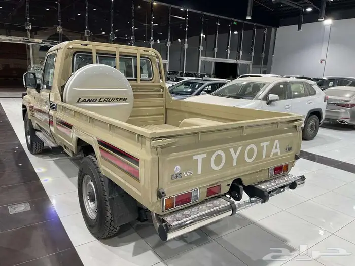 تويوتا شاص سلق بريمي قير اتوماتيك بنزين دفلك 2025 فل كامل 3