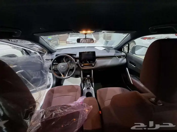 يوتا كورولا كروس LE ستاندر هايبرد موديل 2025 11