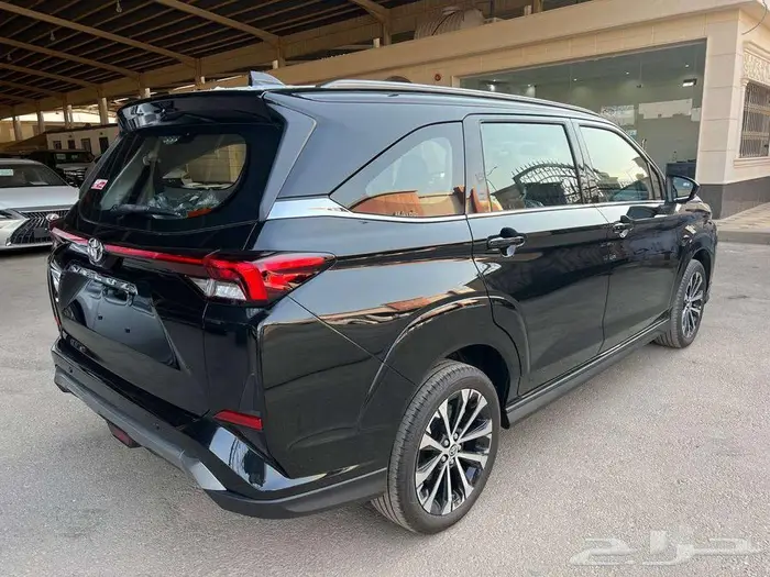 تويوتا فيلوز GLX بنزين 2025 كاش واقساط ودفعتين 4