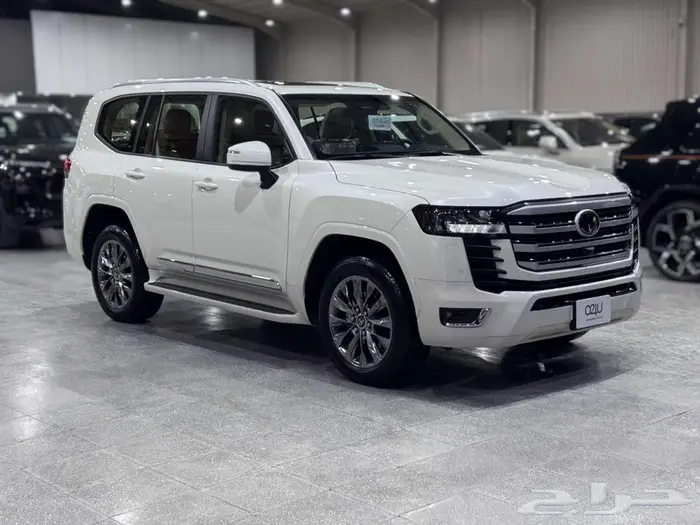 لاند كروزر GX.R موديل 2025 1