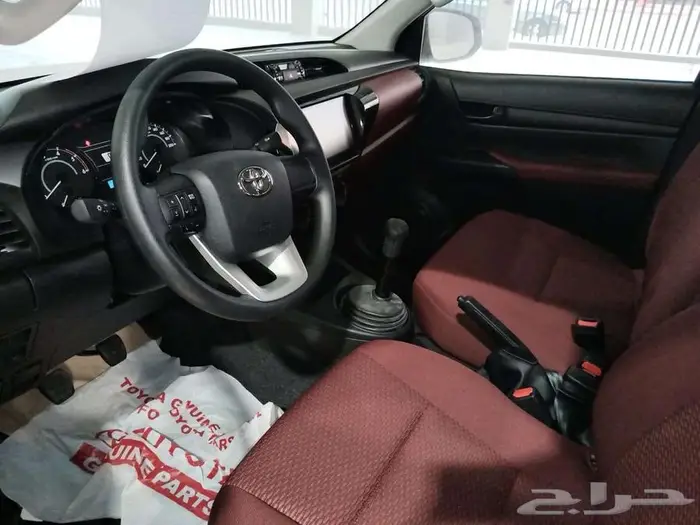 تويوتا هايلوكس غمارتين دبل ديزل سلق 2025 6