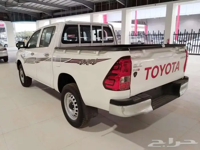 تويوتا هايلوكس غمارتين دبل ديزل سلق 2025 10