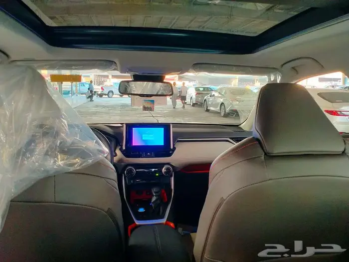 تويوتا راف فور 2.5 ادفنتشر 2025 12