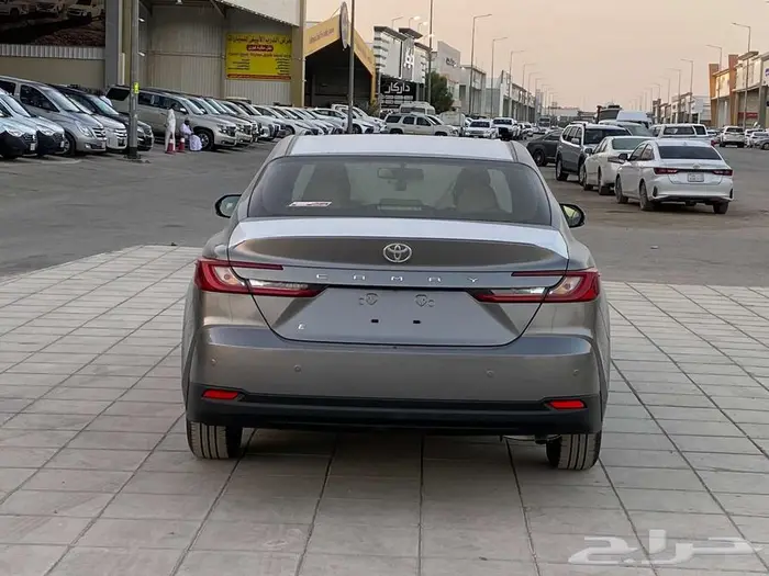 تويوتا كامري ستاندر سعودي 2025 5