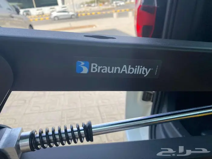 تويوتا جرانفيا بنزبن 2020 مستخدم 8