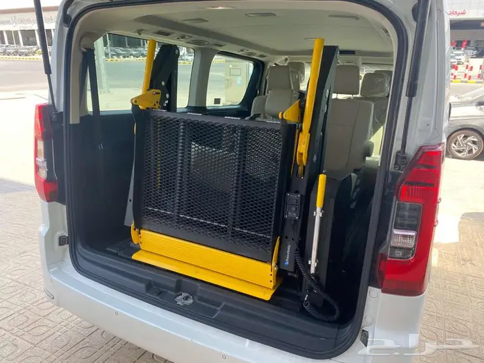 تويوتا جرانفيا بنزبن 2020 مستخدم 13