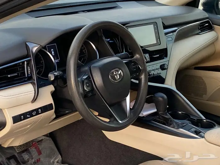 تويوتا كامري LEبنزين 2022 6