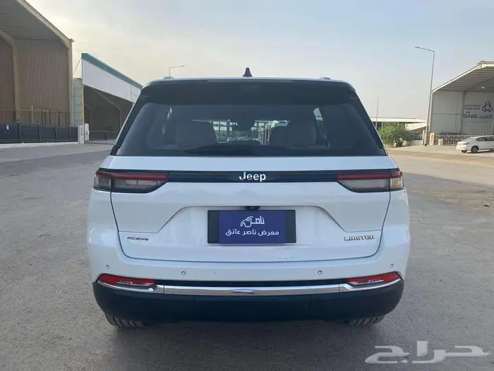 جيب جراند شيروكي 2023 ليمتد 6