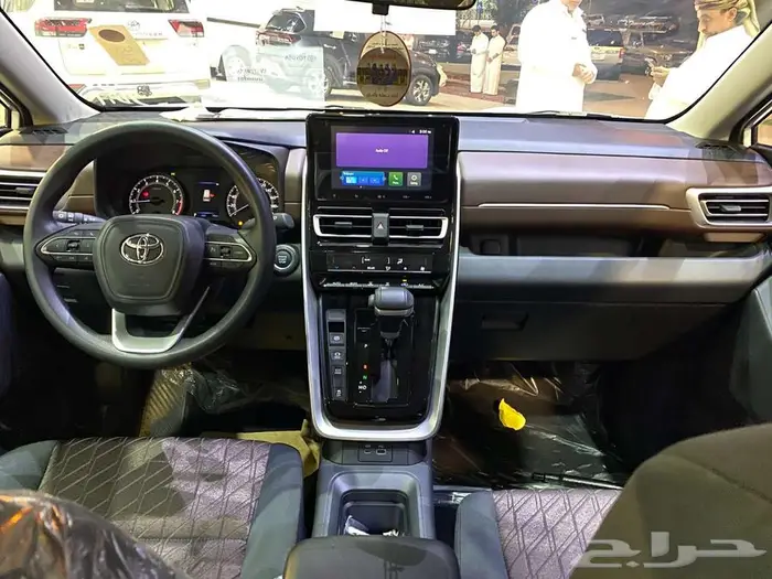 تويوتا انوفا GL 2.0 بنزين 2026 5