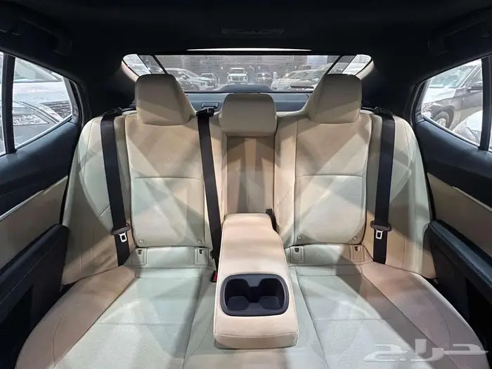 تويوتا كامري LE هايبرد 2025 10