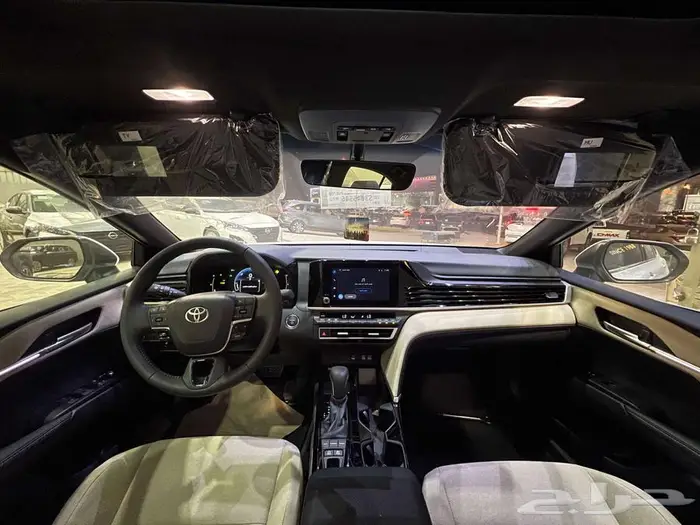 تويوتا كامري LE هايبرد 2025 11