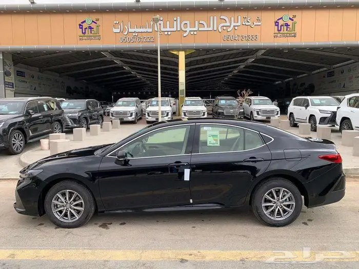 تويوتا كامرى E موديل 2025 5