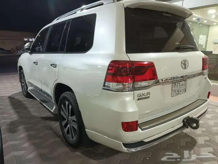 تويوتا لاندكروزر جي اكس ار V8 تورينج 2019 4