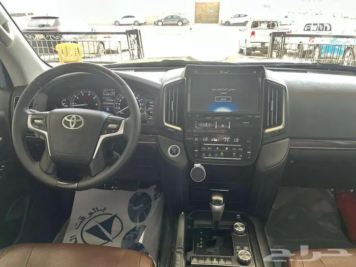 تويوتا لاندكروزر GXR 2021 فل اوبشن 11