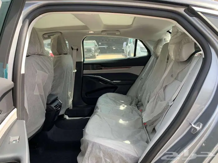 فورد توورس تيتانيوم موديل 2026 9