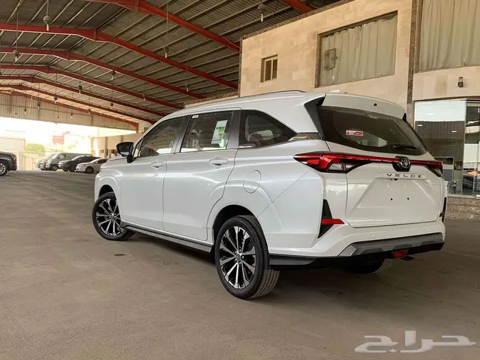 تويوتا -فيلوز -2025-GLX 4