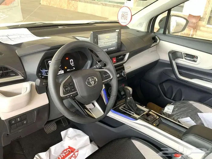 تويوتا -فيلوز -2025-GLX 5